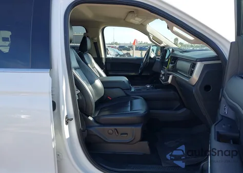 2024 Ford Expedition Xlt Max z USA, uszkodzony, nr VIN 1FMJK1H80REA13521